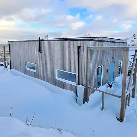 Apartment Where The Ocean Meets Land *